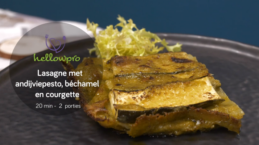 Lasagne met andijviepesto, béchamel en courgette